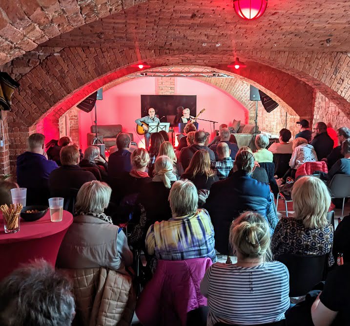 TMPL Studio mit Publikum bei einem Konzert